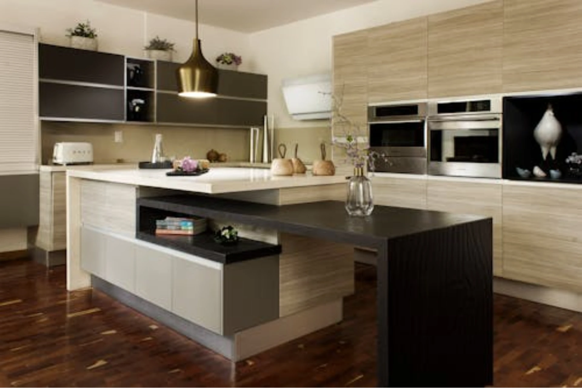 Open Plan Living: Structure Without  Losing Intimacy