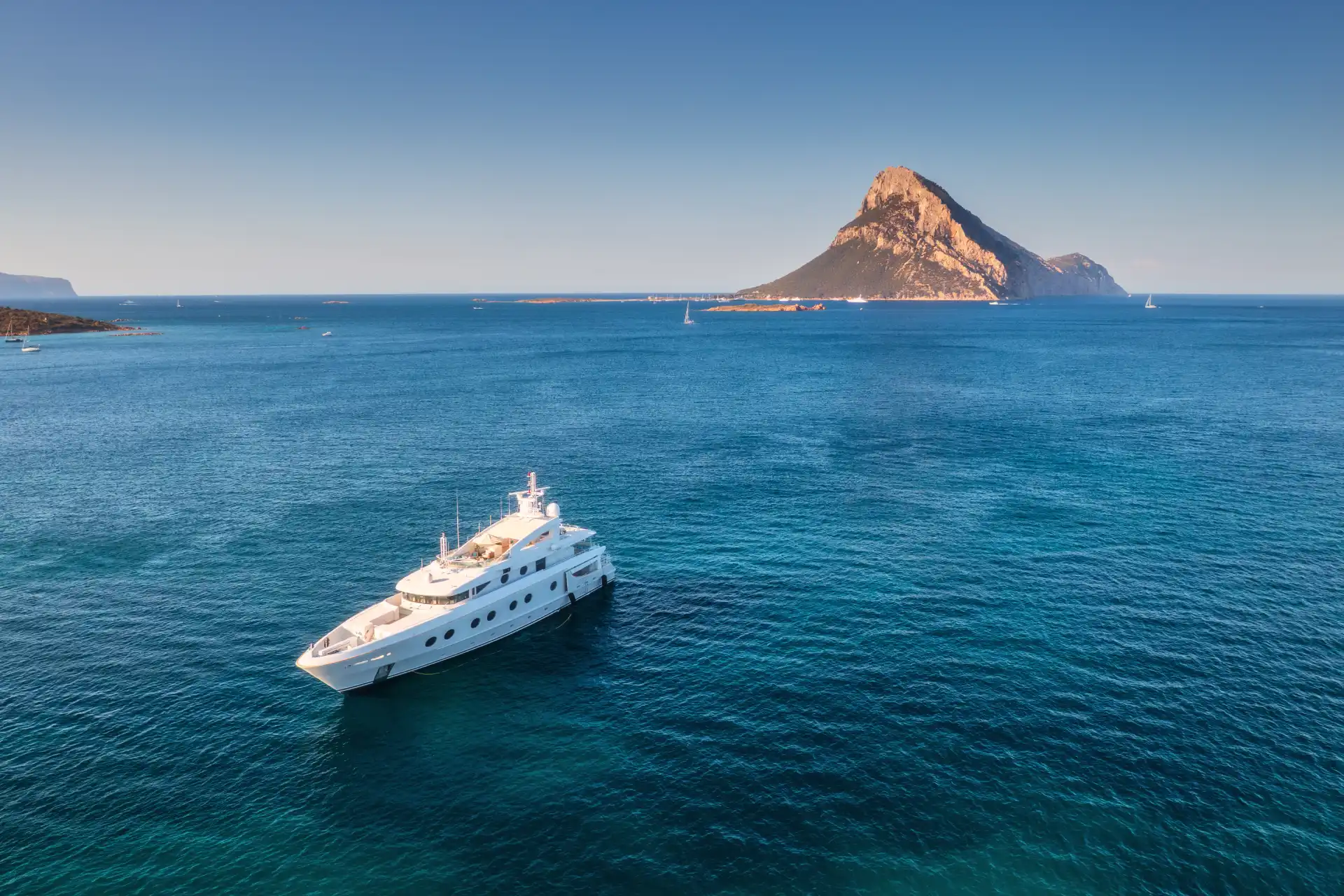Why Yacht Rentals Elevate Your Vacation